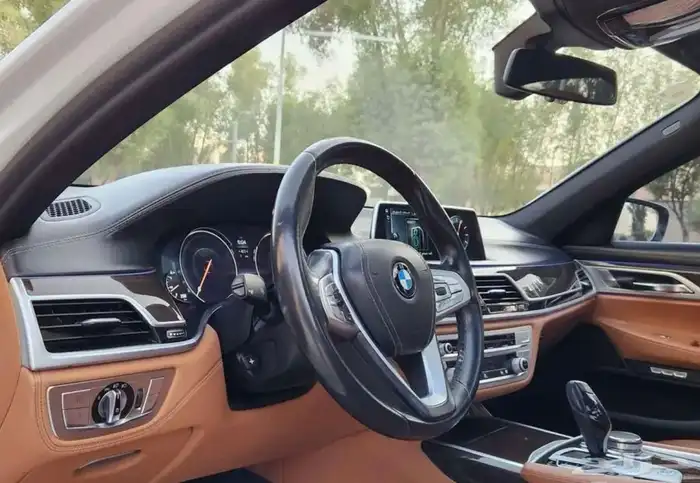 BMW فل كامل i730 مواصفات740 21