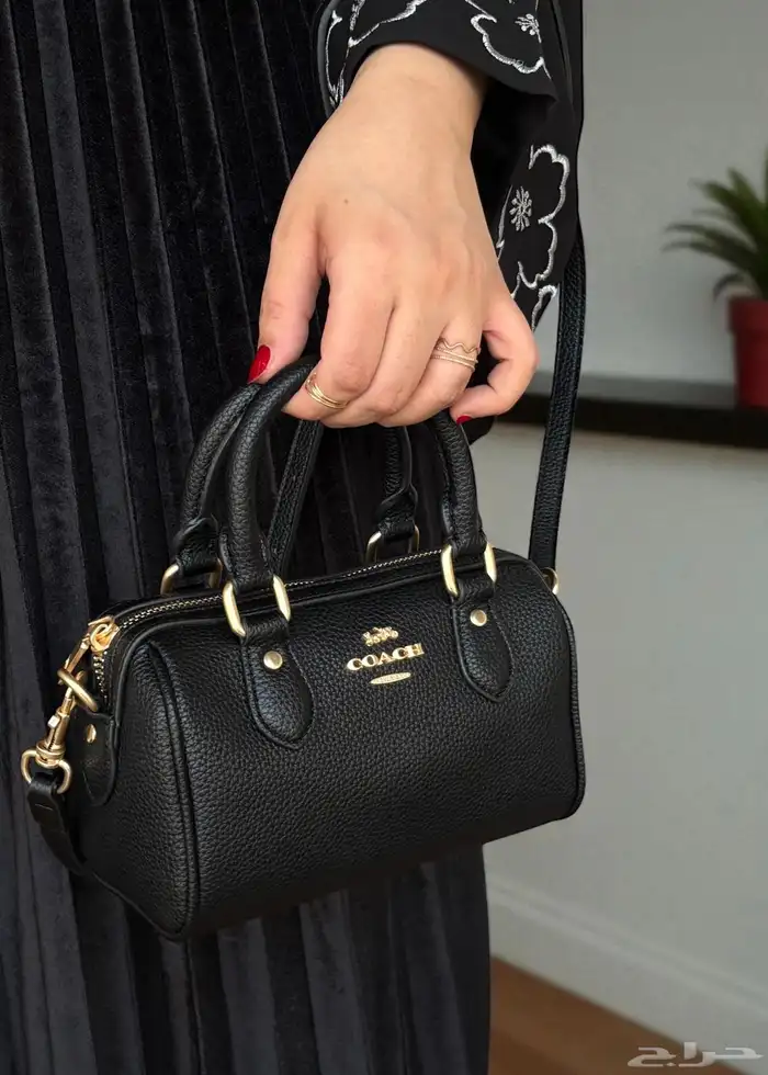 شنط كوتش شنط نسائيه شامل التوصيل ودفع عند الاستلام 36