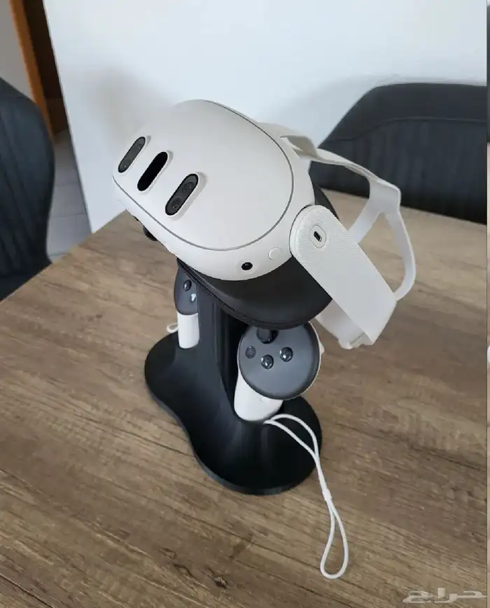 ستاند VR أنيق لحمل نظارة كوستا Meta Quest 2