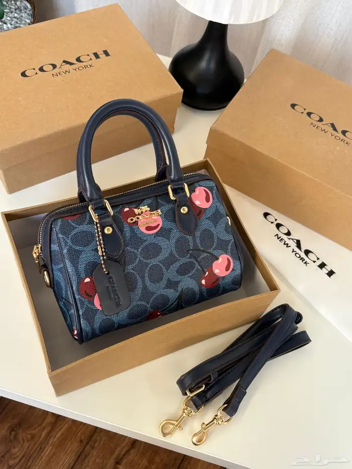 شنط كوتش شنط نسائيه شامل التوصيل ودفع عند الاستلام 30