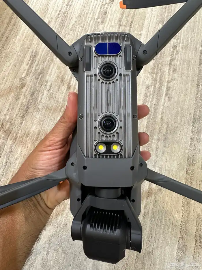 درون Mavic 3 2
