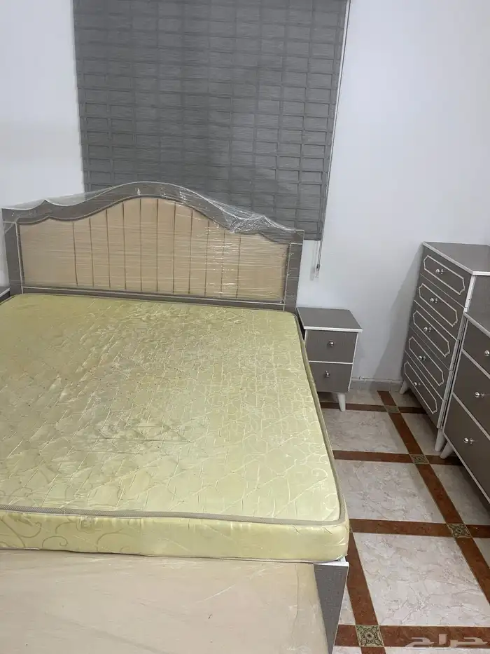 للبيع 12