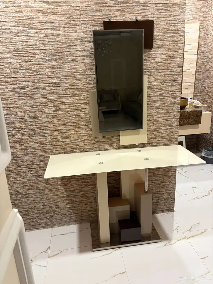 للبيع مدخل 0