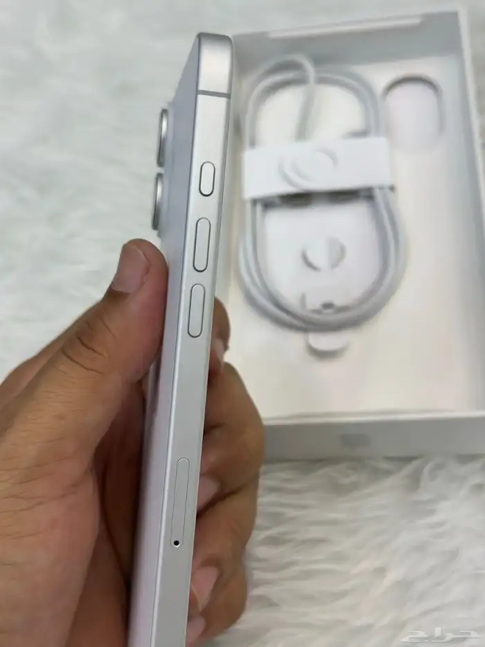 ايفون 16 بلص 5