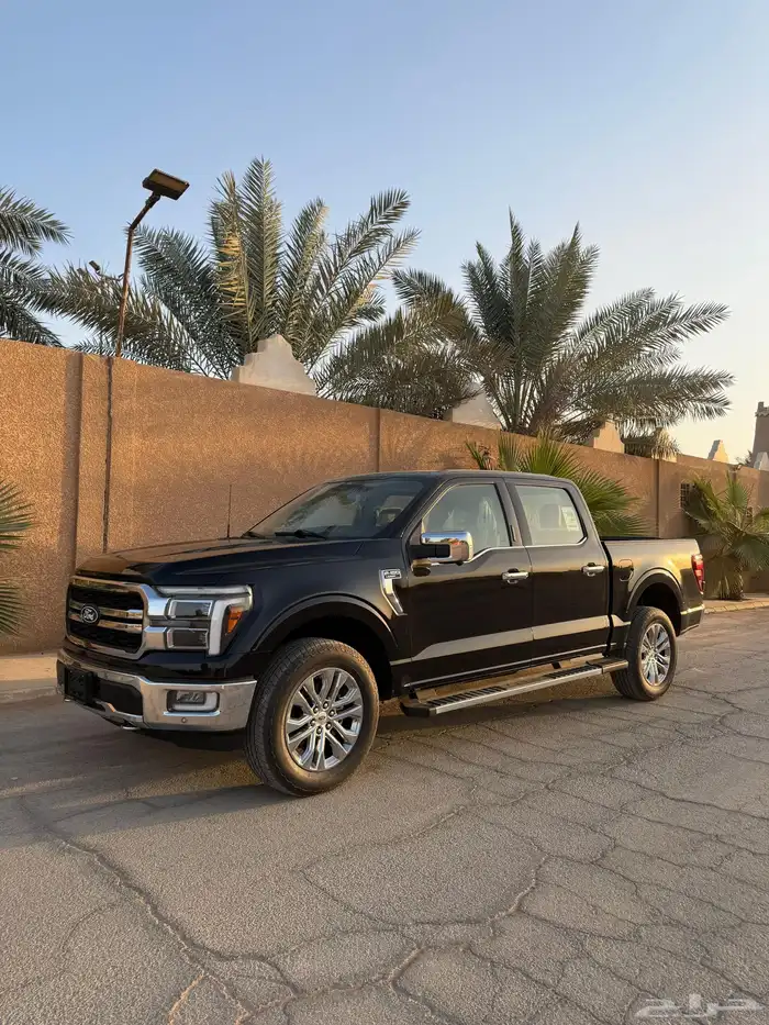 f150 LARIAT v8 اف 150 لاريت ((اصفار)) 2024 3