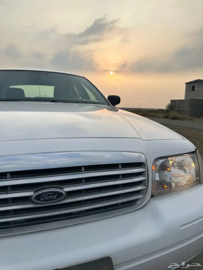 فورد كراون فاكتوريا 2011 3