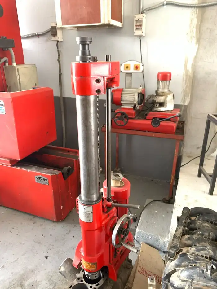 مخرطة متكاملة للبيع في جدة 3