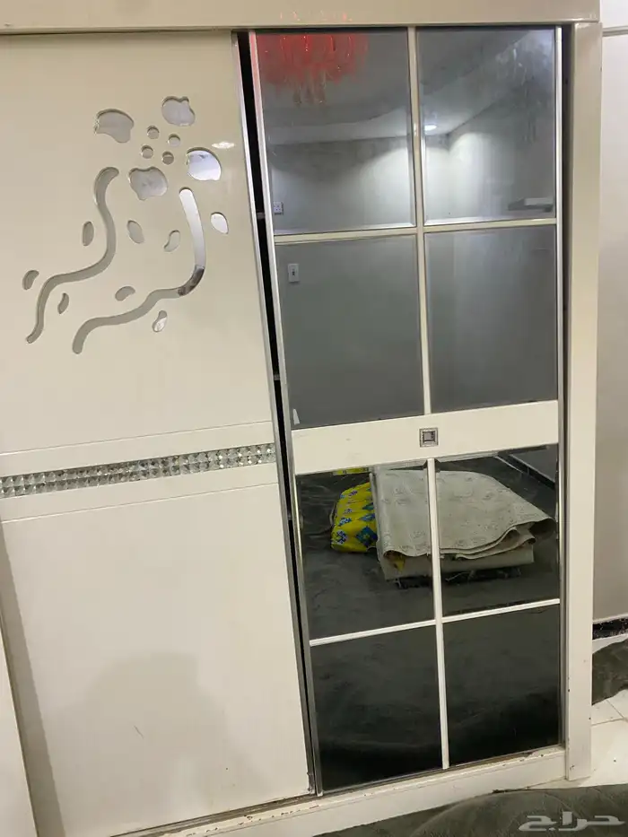 دولاب ملابس وفرن غاز 5 عيون للبيع بسعر رمزي 0