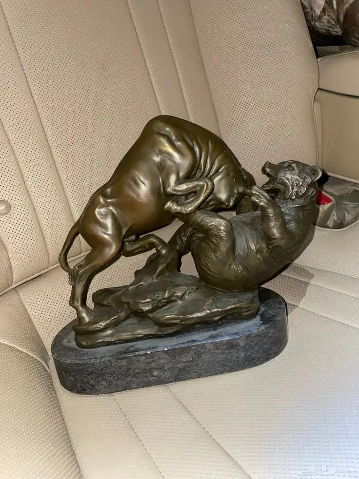 4 تحف ديكور للبيع بالريآض تنفع للمكتب 3