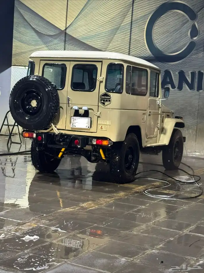 للبيع جيب مصندق عشة ربع ابو شنب FJ40 1982 0