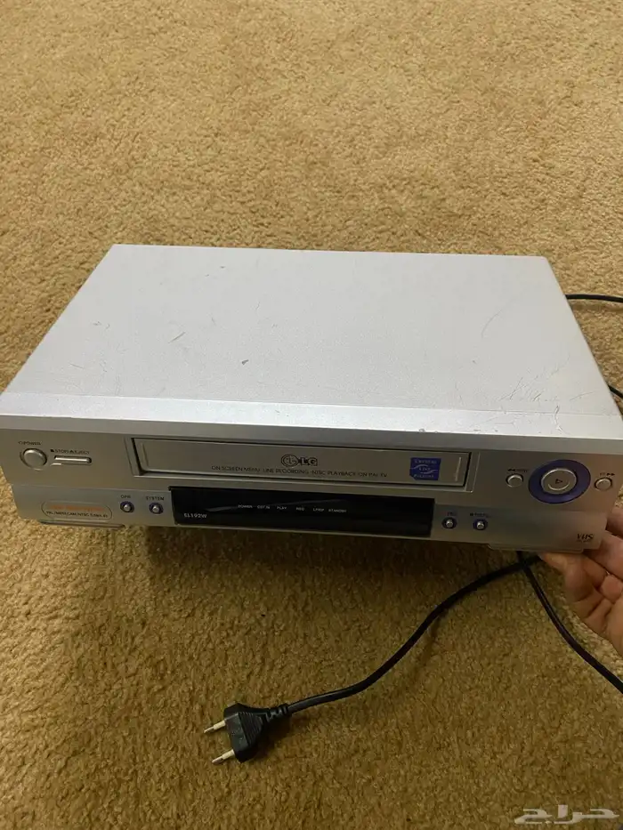 مسجل فيديو من نوع VHS من شركة إل جي 1