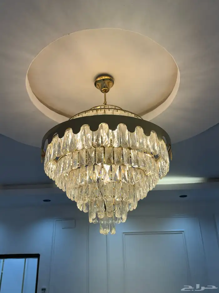 ثريا او نجفه متعددة الالوان 2