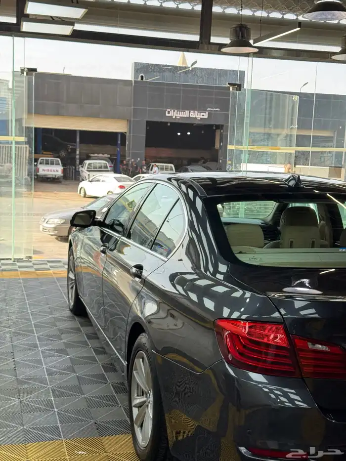 520i بي ام دبيلو موديل 2015 3