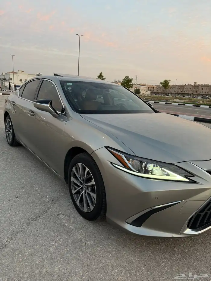 لكزس 250 ES سعودي 2023 بحالة الوكالة 24