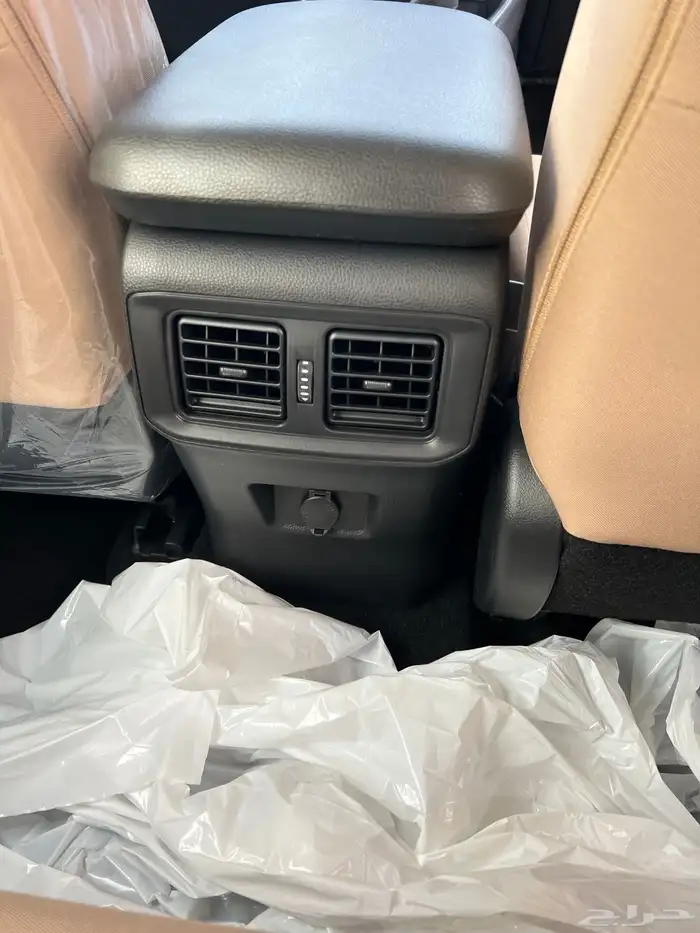 تويوتا راف فور LE دفع امامي بنزين 2025 8