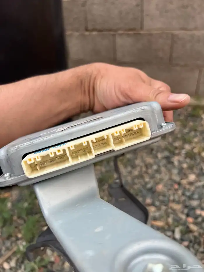 قطع للاندكروزر من موديل 2016 8