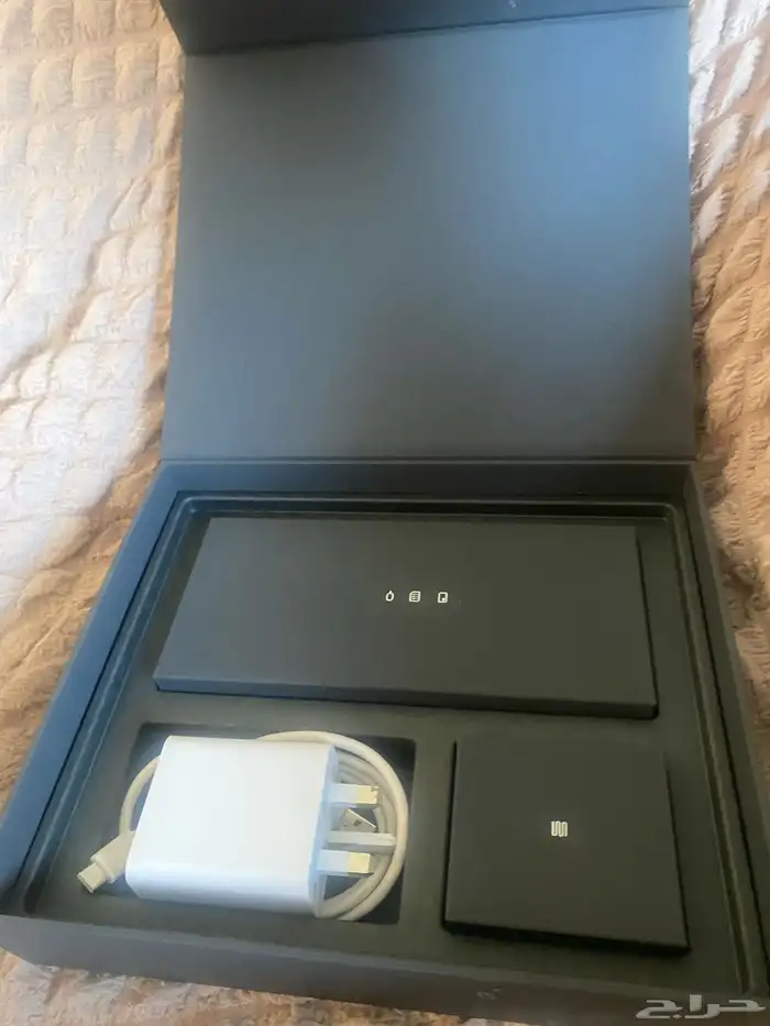 هونر ماجيك v3 استخدام قليل جدا  مع الكرتون والشاحن honor 6
