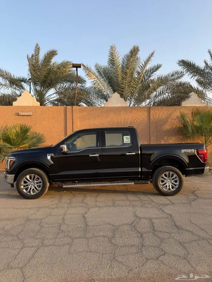 f150 LARIAT v8 اف 150 لاريت ((اصفار)) 2024 0