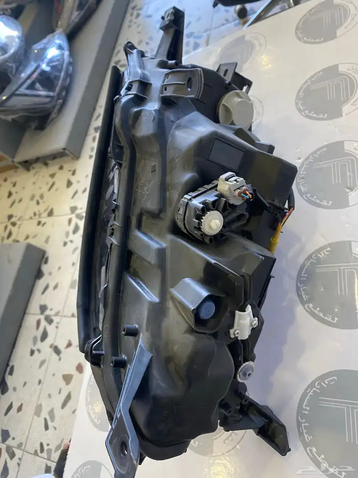 شمعة جيب لاند كروزر مستعمل. الحاله اخو الجديد 2