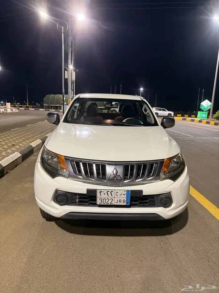 مستوبيشي L200 غمارتين بنزين دبل موديل 2018 0