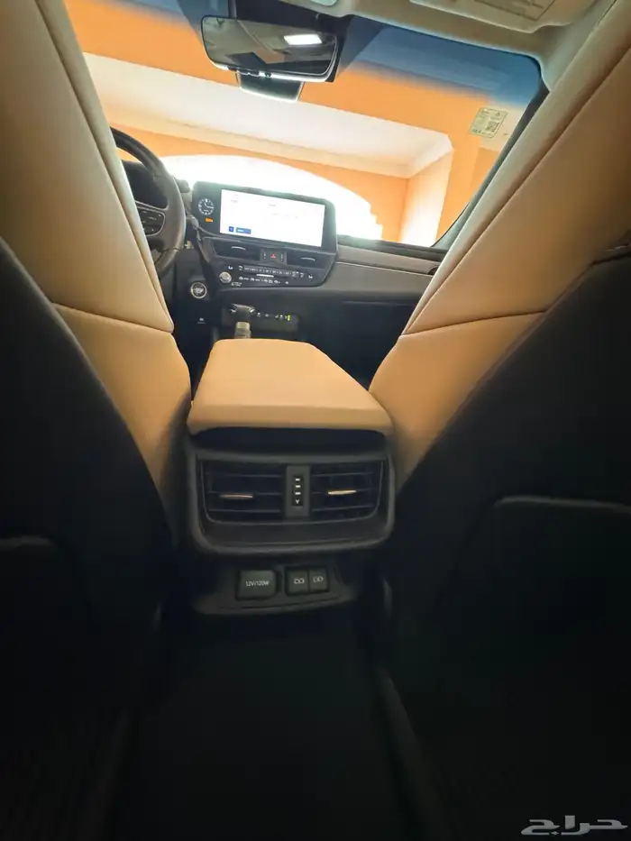 لكزس ES 350 2023 فل DD 39