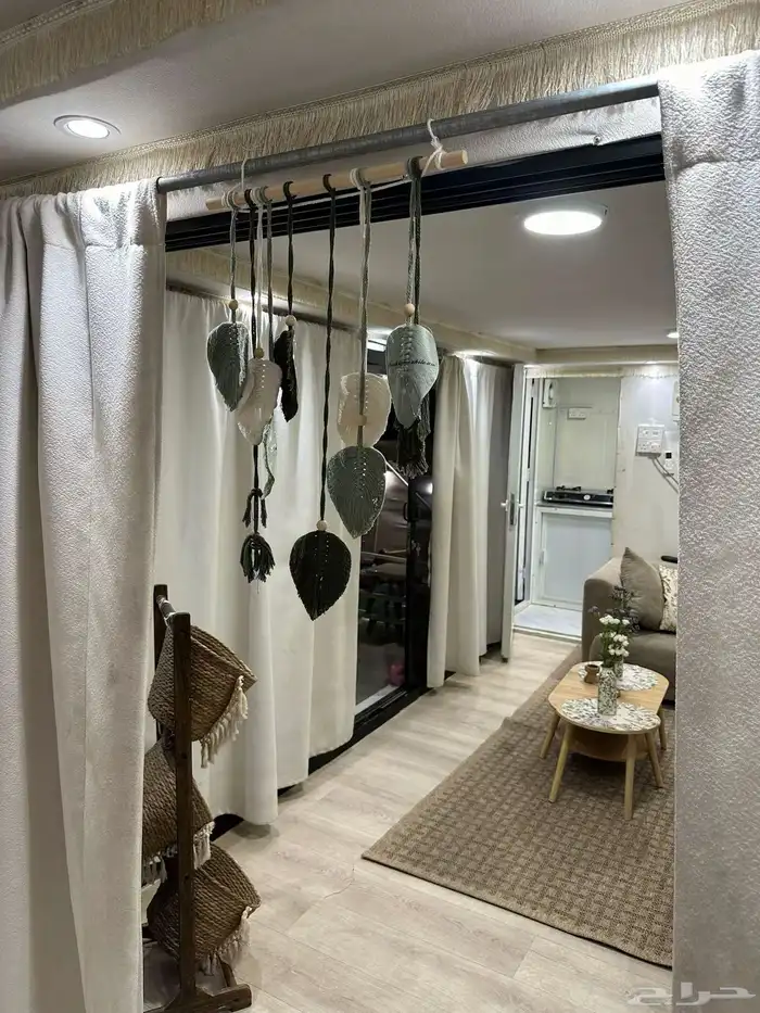 كرفان مجهز بالكامل ومكون من غرفة نوم وصاله ومطبخ ودورة ميا 0