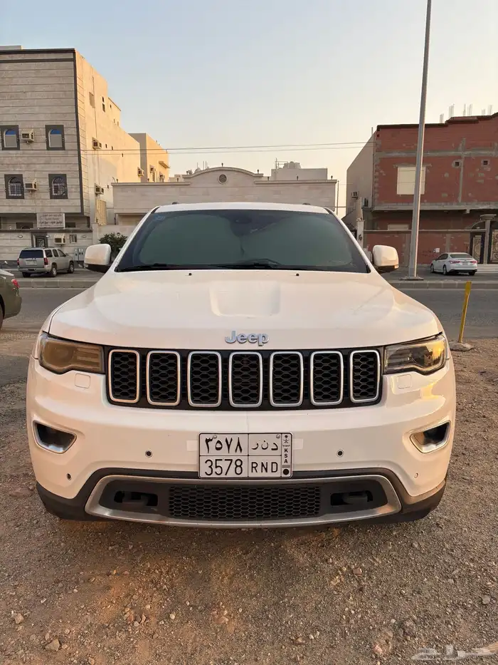 جيب شروكي 2017 ليمتد 4