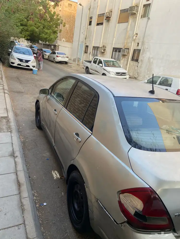 نيسان تيدا للبيع 3