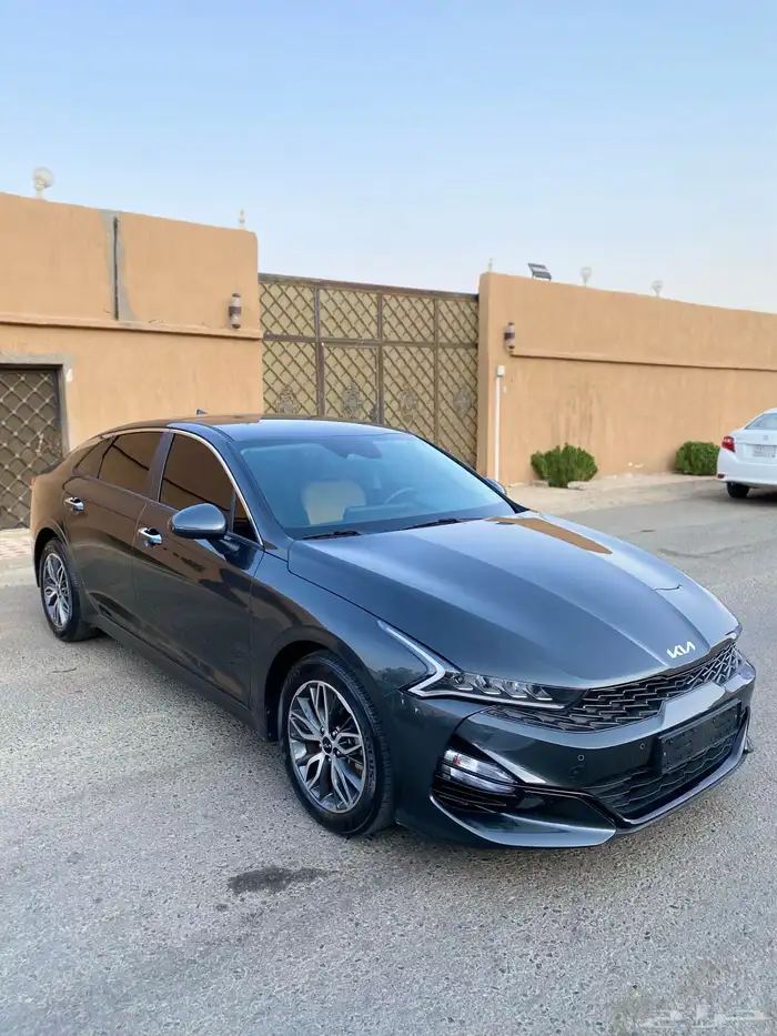 كيا فايف k5 2022 (بنزين) شبه اصفار بحالة الوكاله 2