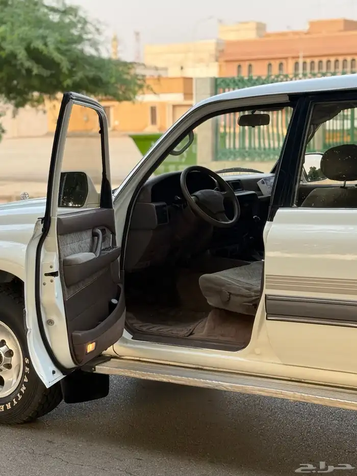 تويوتا VX.r بازعي استخدام نظيف 43