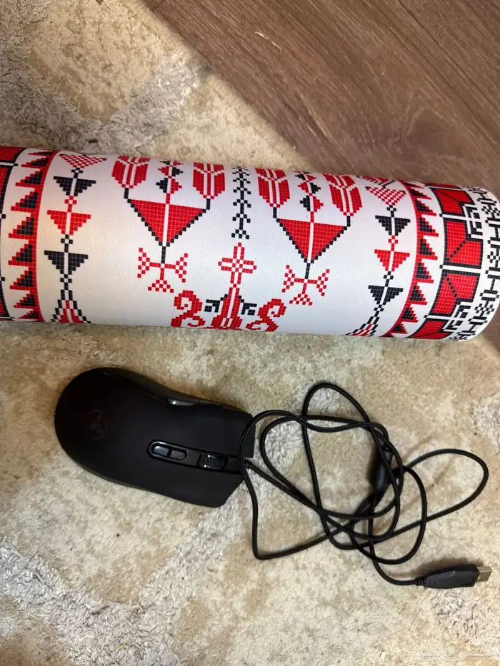 موس و موس باد للبيع ب 40  جديده ما لهم اسبوع عندي 3