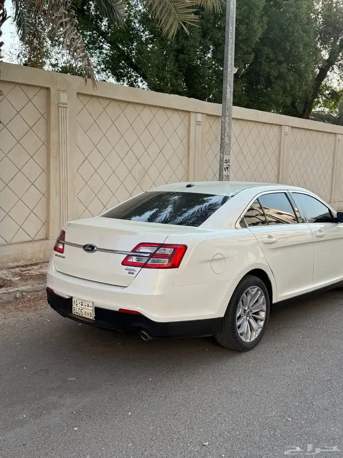 للبيع فورد تورس 2013 نص فل 1