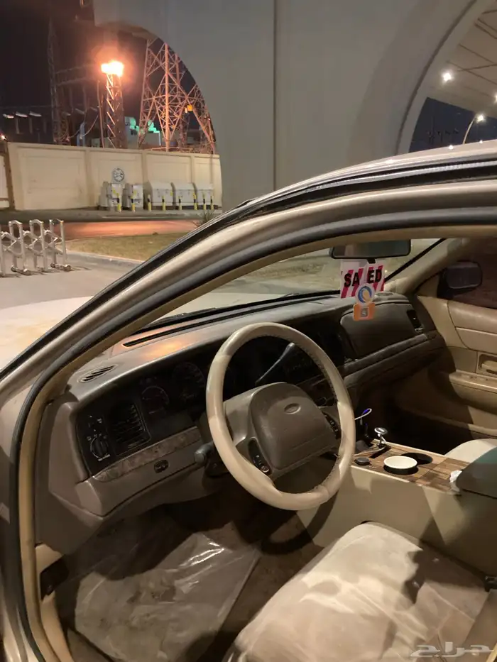 فورد كراون فكتوريا1998بوليسي نظيف ماشي318الف 14