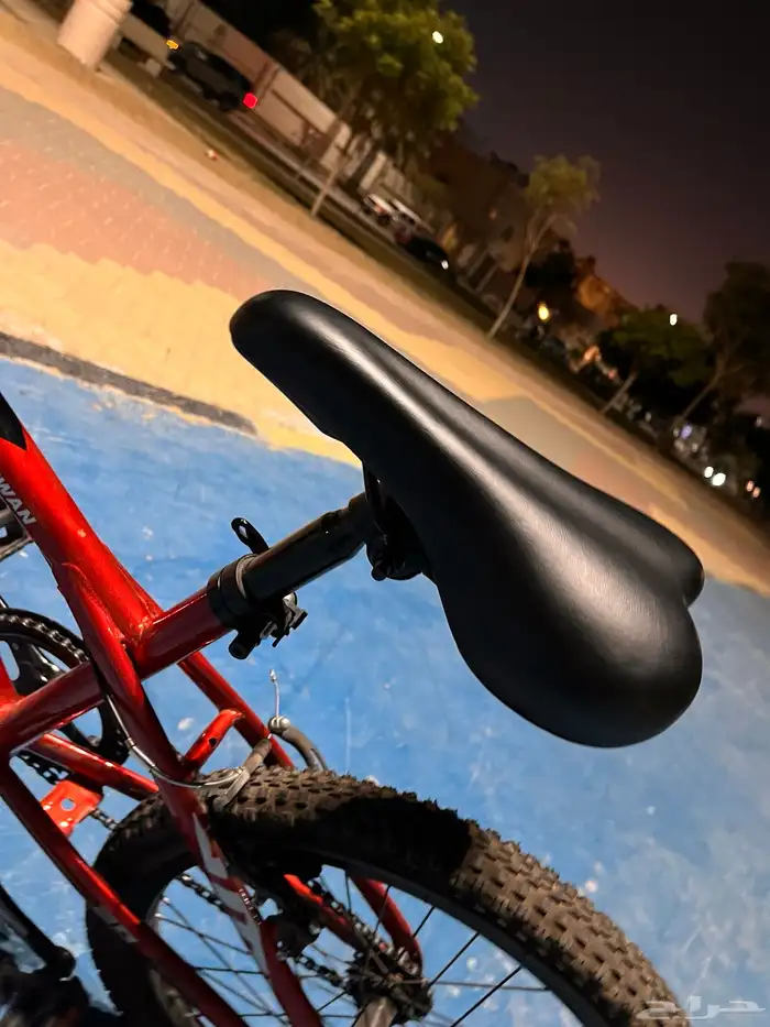 دراجة BMX شبه جديدة   مستخدمة 3 أشهر فقط بحالة ممتازة 13