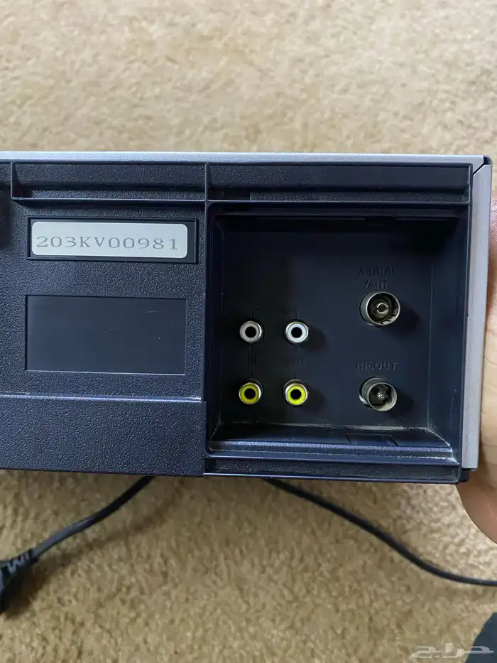 مسجل فيديو من نوع VHS من شركة إل جي 3