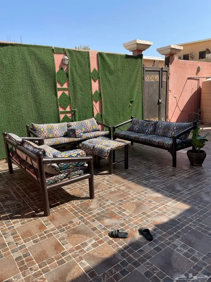 جلسات خارجيه ثلاث قطع مراكي وطاوله سدو ازرق اعلي سوم 0