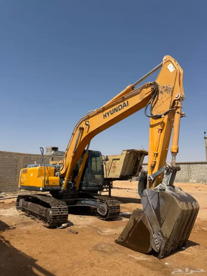 للبيع بوكلين هونداي 220Lc-7H 2