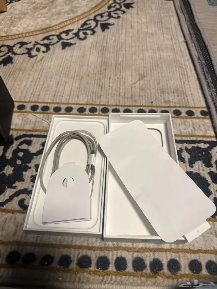 ايفون 16 pro max   ابيض  256 2
