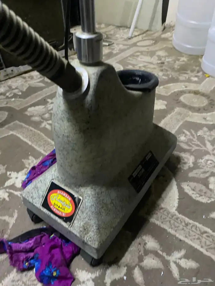 أدوات بوفيه ورفوف محل 2