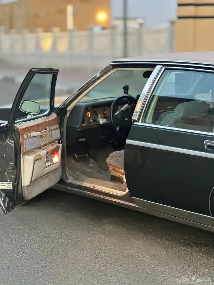 للبيع بيوك 1983 5