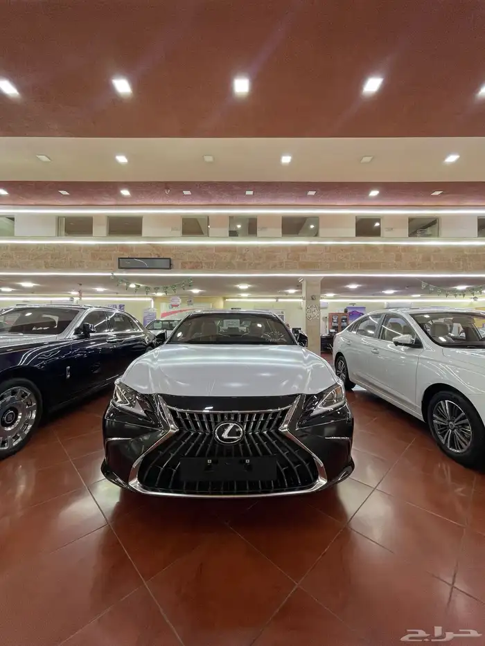 لكزس ES350 - سعودي - 2025 - لون اسود - Cc 1