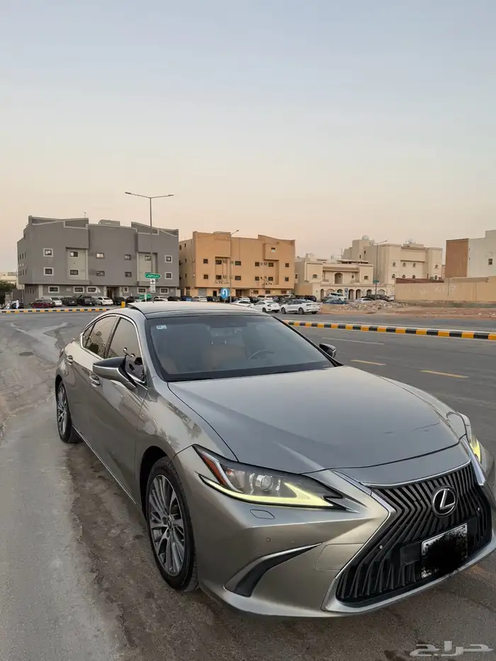 لكزس ES 350 2019 6