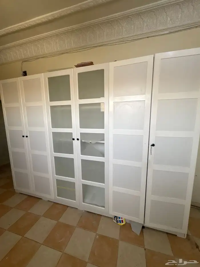 خزانة ملابس 0