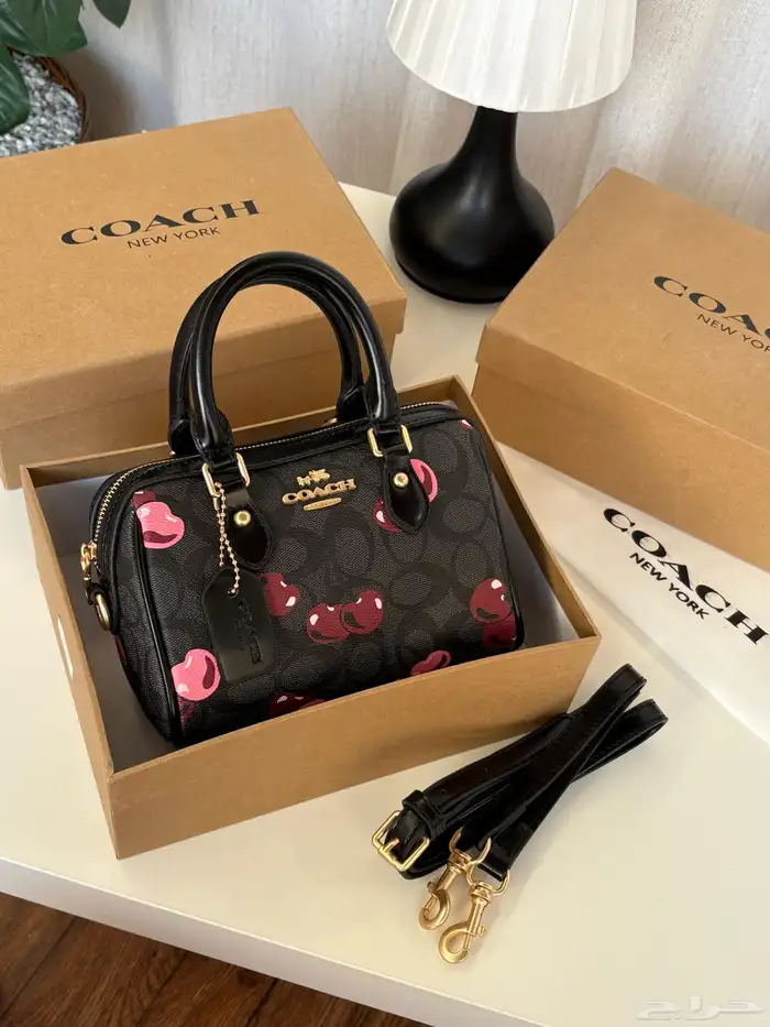 شنط كوتش شنط نسائيه شامل التوصيل ودفع عند الاستلام 26