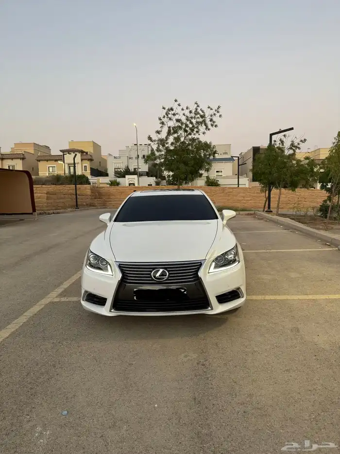 للبيع  لكزس LS 460 L لونق موديل 2015 1