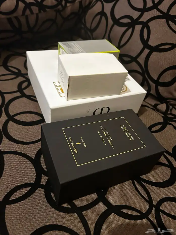 ثلاث عطور فاخره 0
