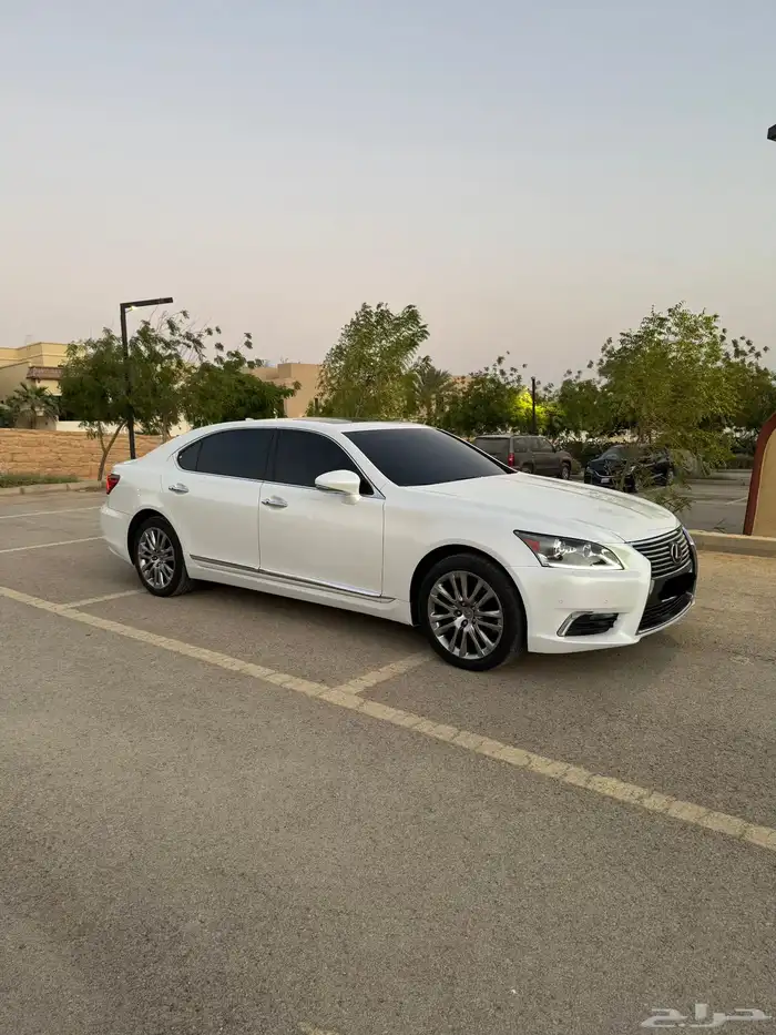 للبيع  لكزس LS 460 L لونق موديل 2015 0