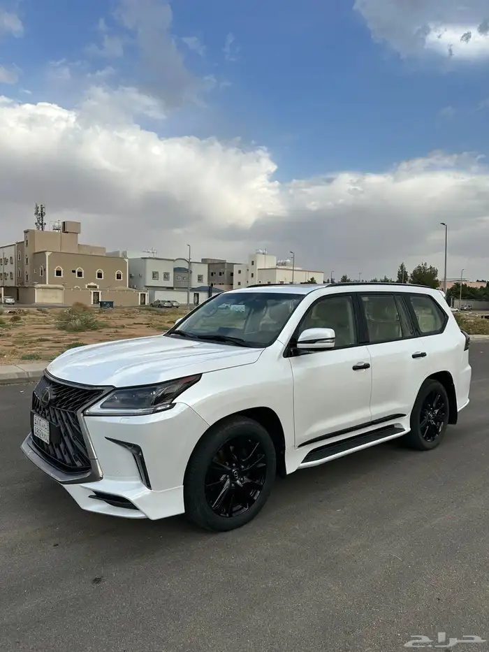 للبيع جيب لكزس 2019 بلاك اديشن سعودي فل كامل 6