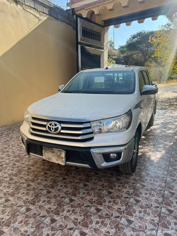 هايلوكس غمارتين GLX2 الفل سعودي مديل 2022 مخزن 5