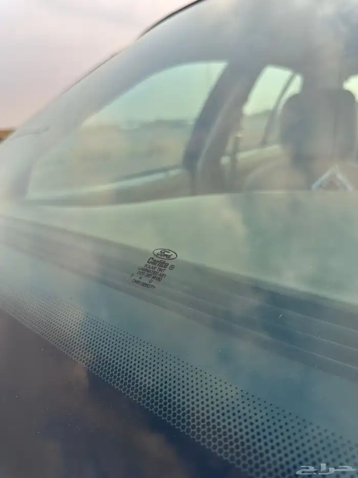 فورد كراون فاكتوريا 2011 24